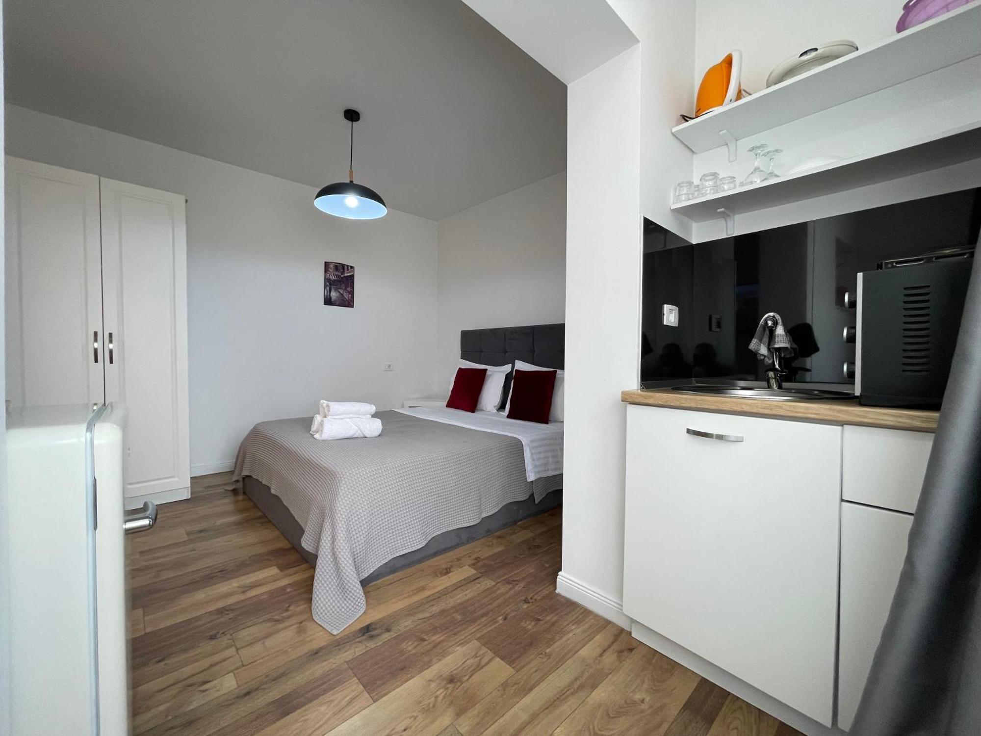 Central Studio Apartments Tirana Exterior foto