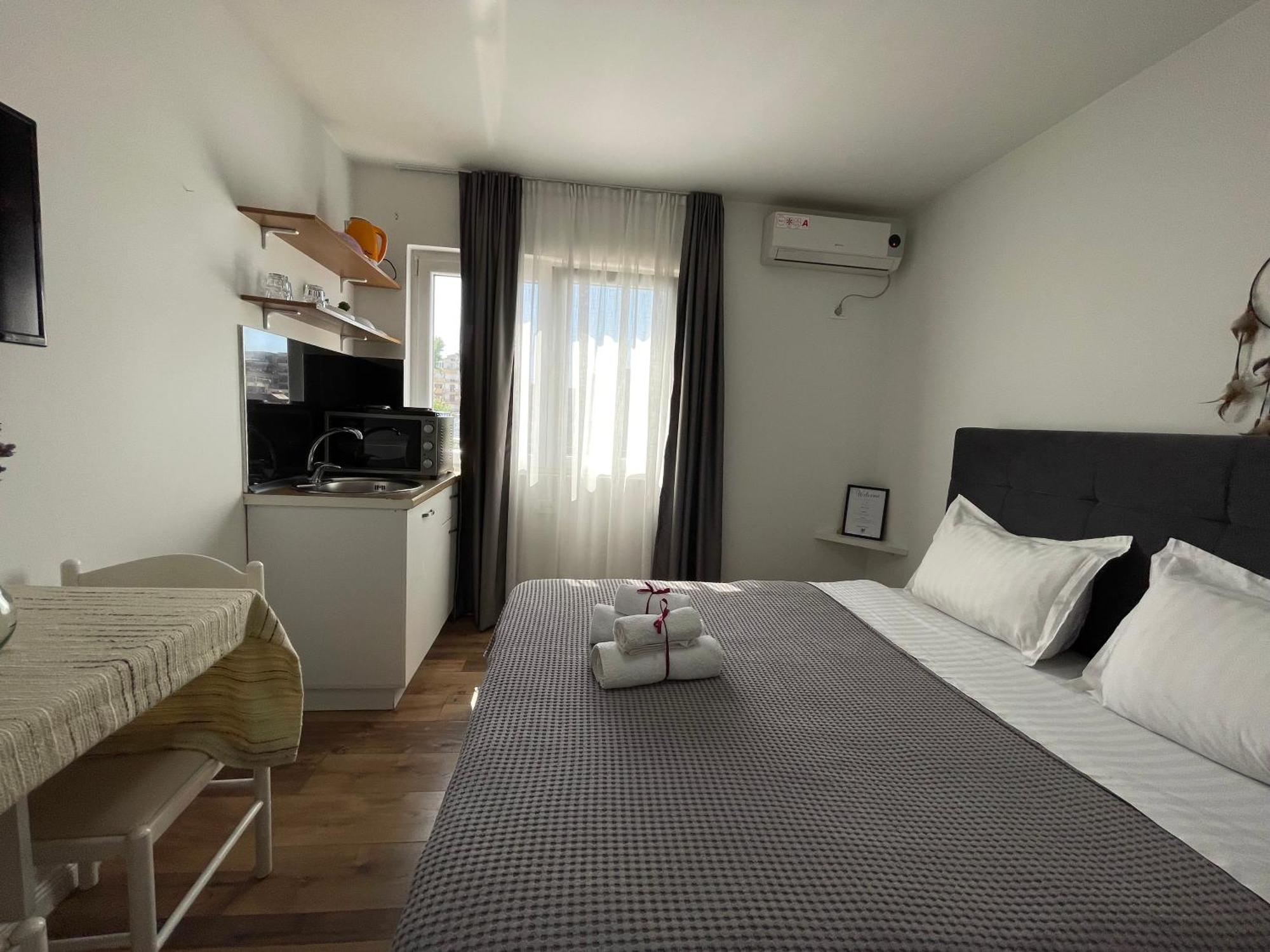 Central Studio Apartments Tirana Zimmer foto